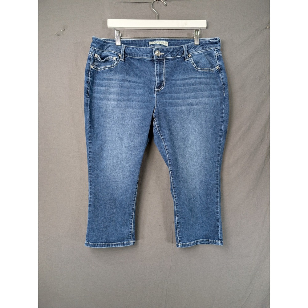 EST 1946 Denim Curvy‎ Capri Jeans Blue Embroidered Pockets 16W
